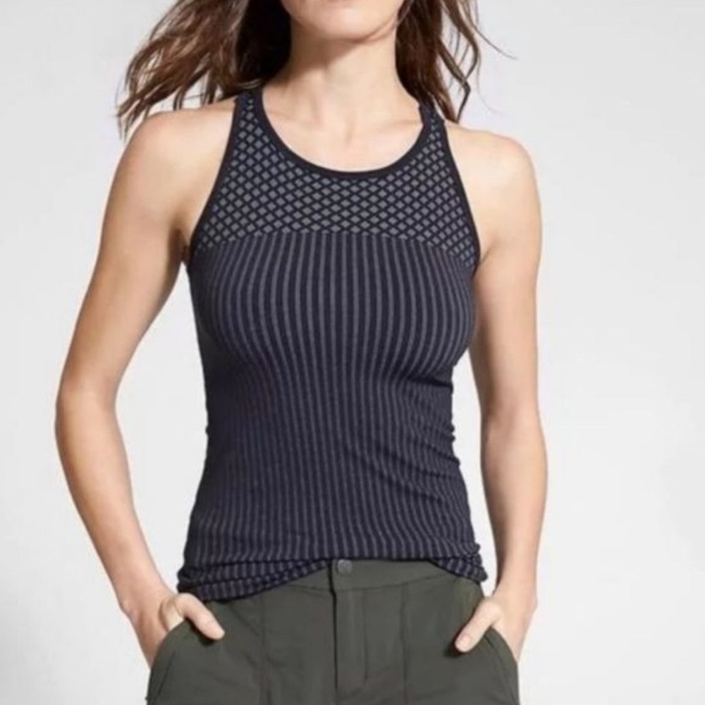 Athleta Renew Racer Back  Sleeveless Tank Top M